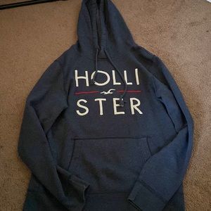 Holister pullover size medium